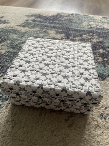 Small decorative - small,
