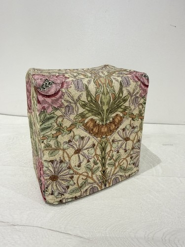 William morris honeysuckle - morris,