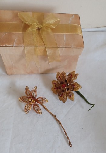 Two goldtone filigree - two,